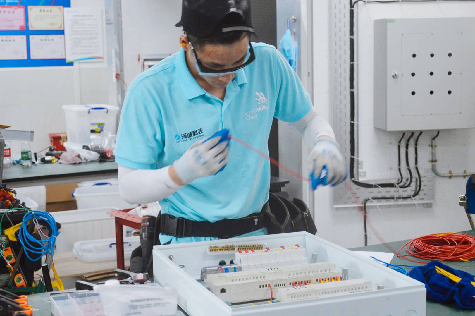 家用/商業(yè)電氣安裝、KNX編程、裝置測(cè)試